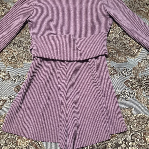 Urban Outfitters Size X Small long sleeve romper - Picture 2 of 3
